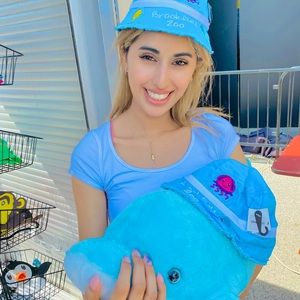 Meet your Posher, Hurain iza